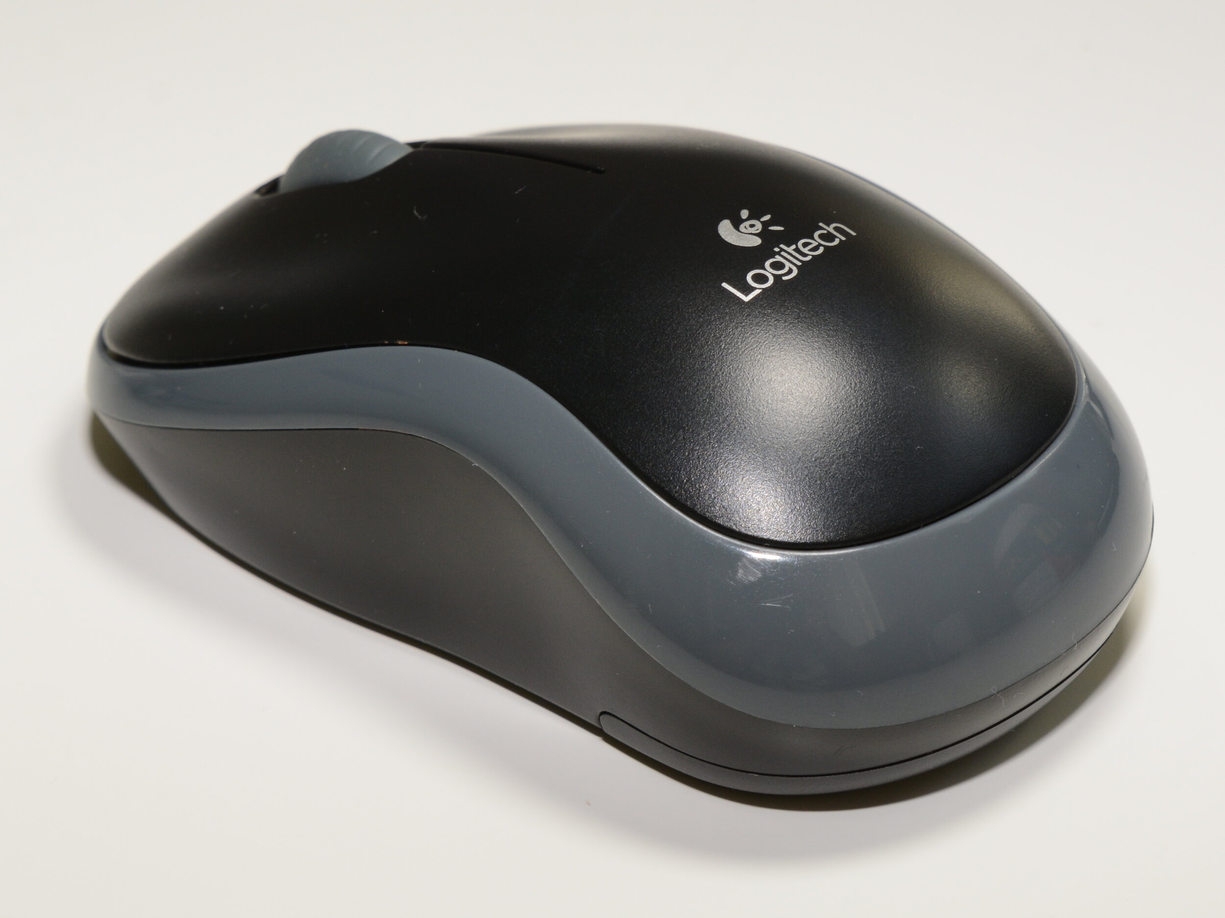 Logitech M185