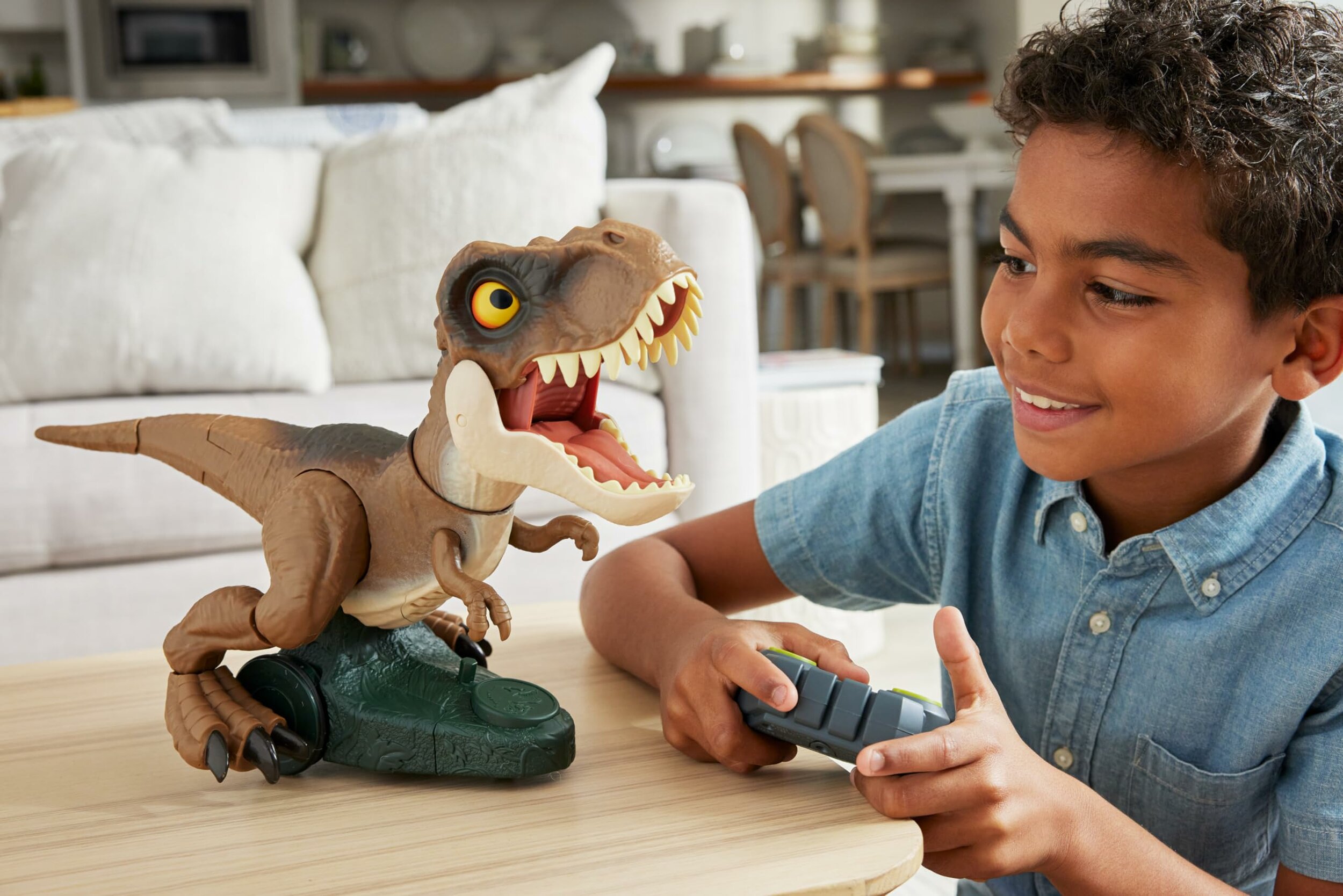 T-Rex telecomandato Roarin Frenzy Mattel HTP60, altra vista