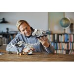 LEGO Ideas 21320, scheletro su base espositiva