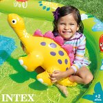 Bambini che giocano nella piscina Intex Play Center, altra vista