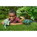 Triceratopo Predatori Giganti Mattel HTK79, altra vista