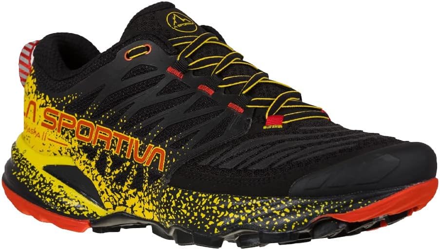 La Sportiva Akasha II vista di tre quarti dal davanti