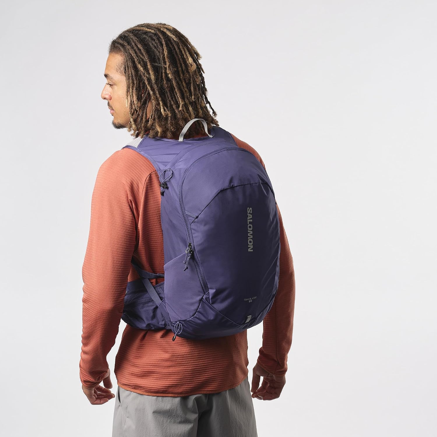 Particolare dello zaino da trekking Salomon Trailblazer 20
