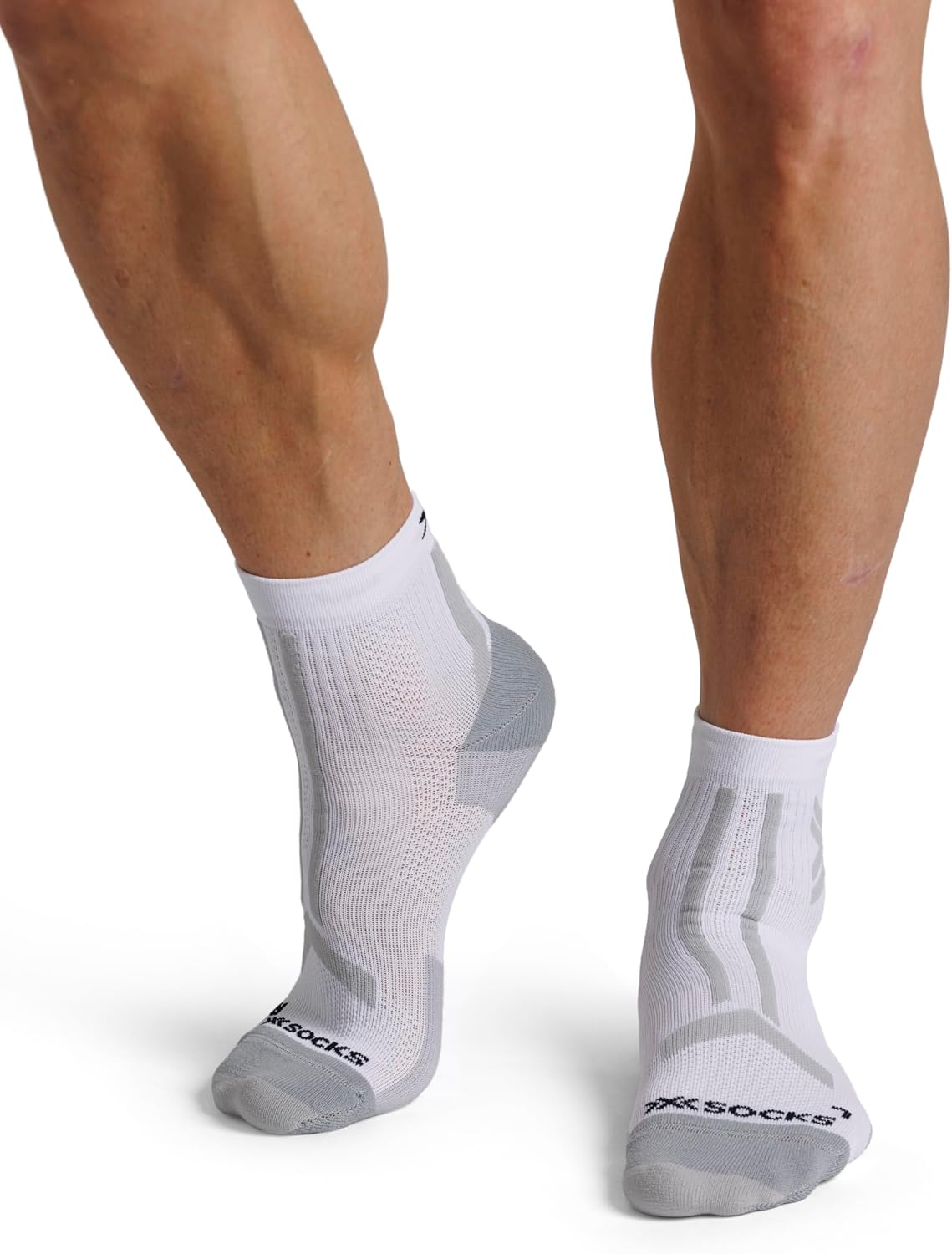 Calze X-Socks Trailrun Discover bianche indossate viste di fronte