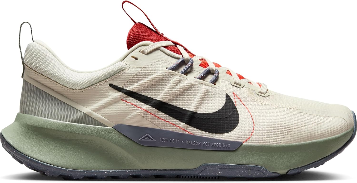 Coppia di Nike Juniper Trail 2 vista dallalto con linguetta rossa