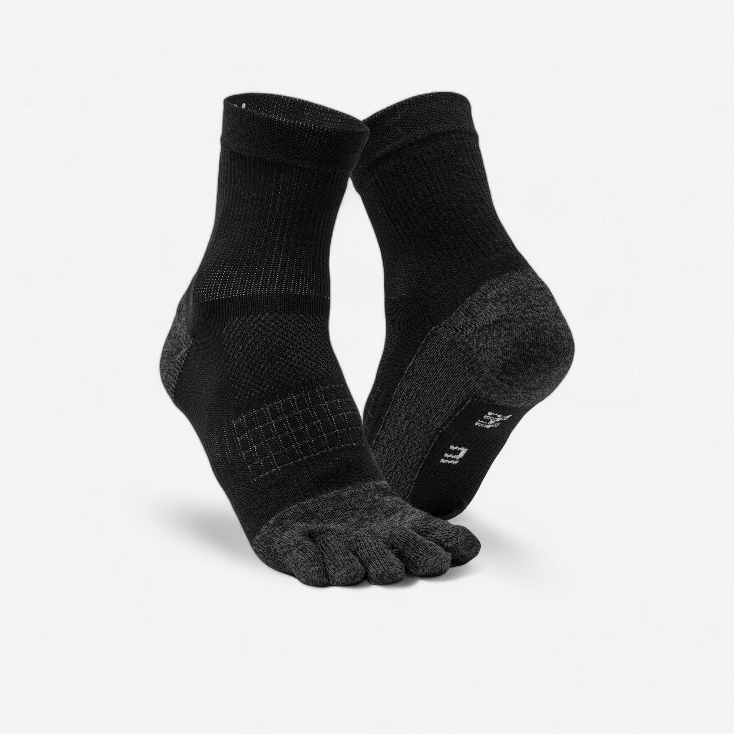 Paio di calze a 5 dita Kiprun Run 900 nere con tallone e dita in grigio scuro