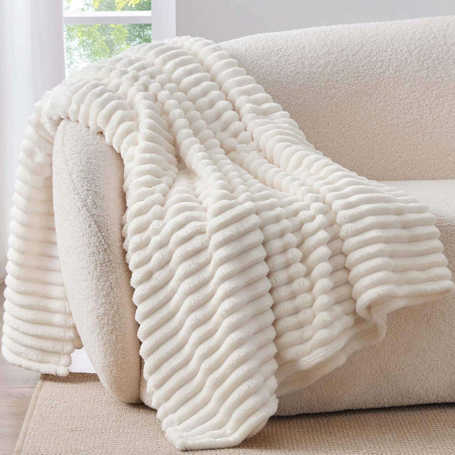 BEDELITE Kuscheldecke Flauschig Deko Decke für Sofa, Cremeweiß, 125x150 Cremeweiß 125 x 150 cm 2