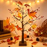 Beleuchteter Deko-Baum mit gelben Ahornblättern, kleinen Kürbissen und warmweißen LED-Lichtern