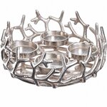 Silberner Adventskranz aus Aluminium mit ineinander verschlungenen Ästen und vier Kerzentellern
