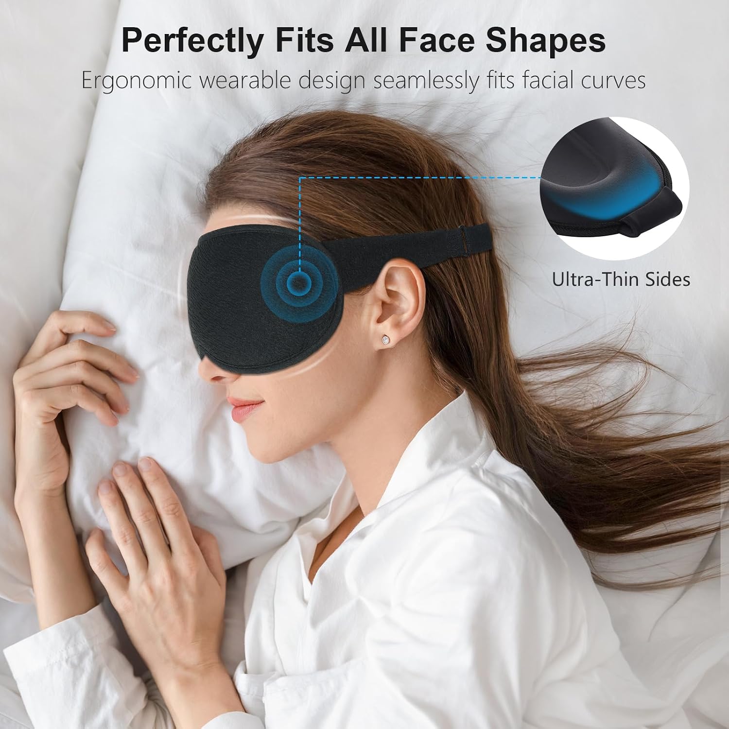 Voyageuse endormie avec le masque 3D sur le visage