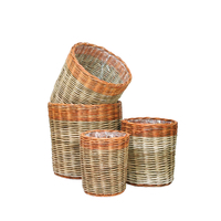 Cache pot en rotin forme ronde droite