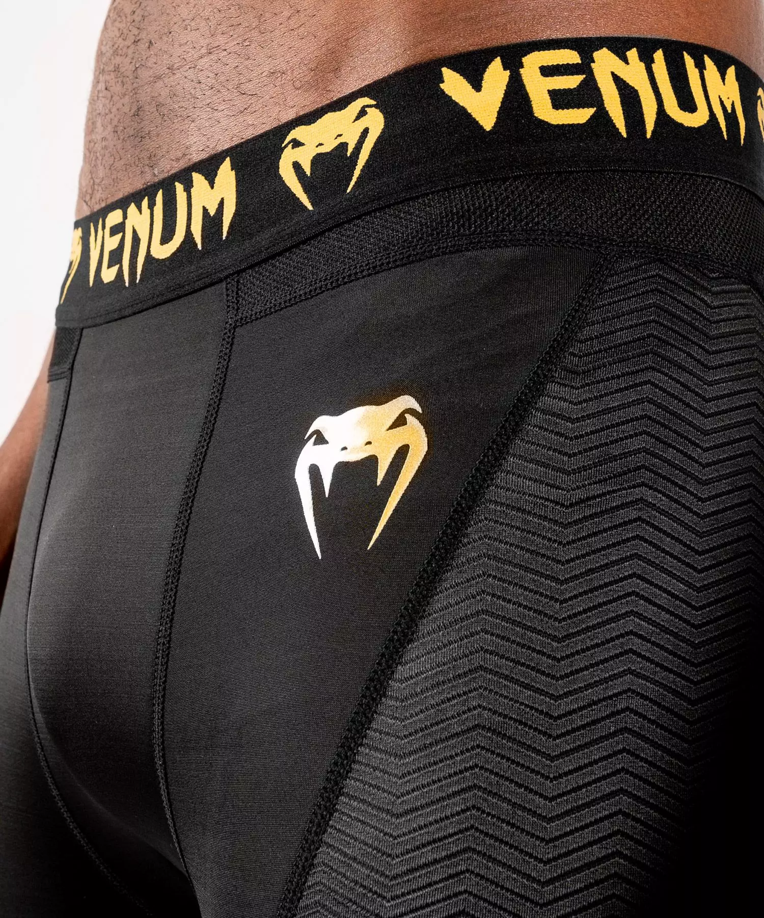 short-compression-noir-venum-03725-126
