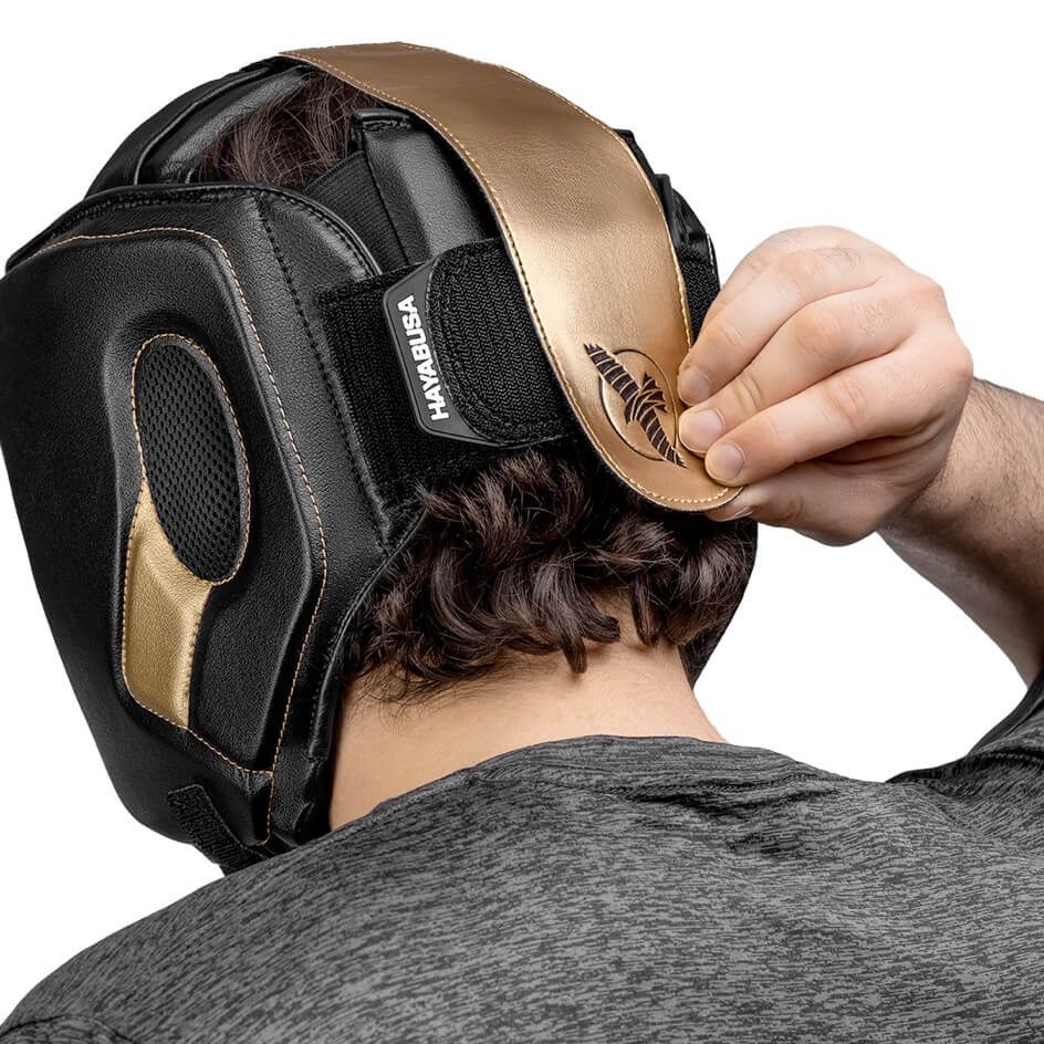 casque-de-boxe-hayabusa-chinless-noir-or-4