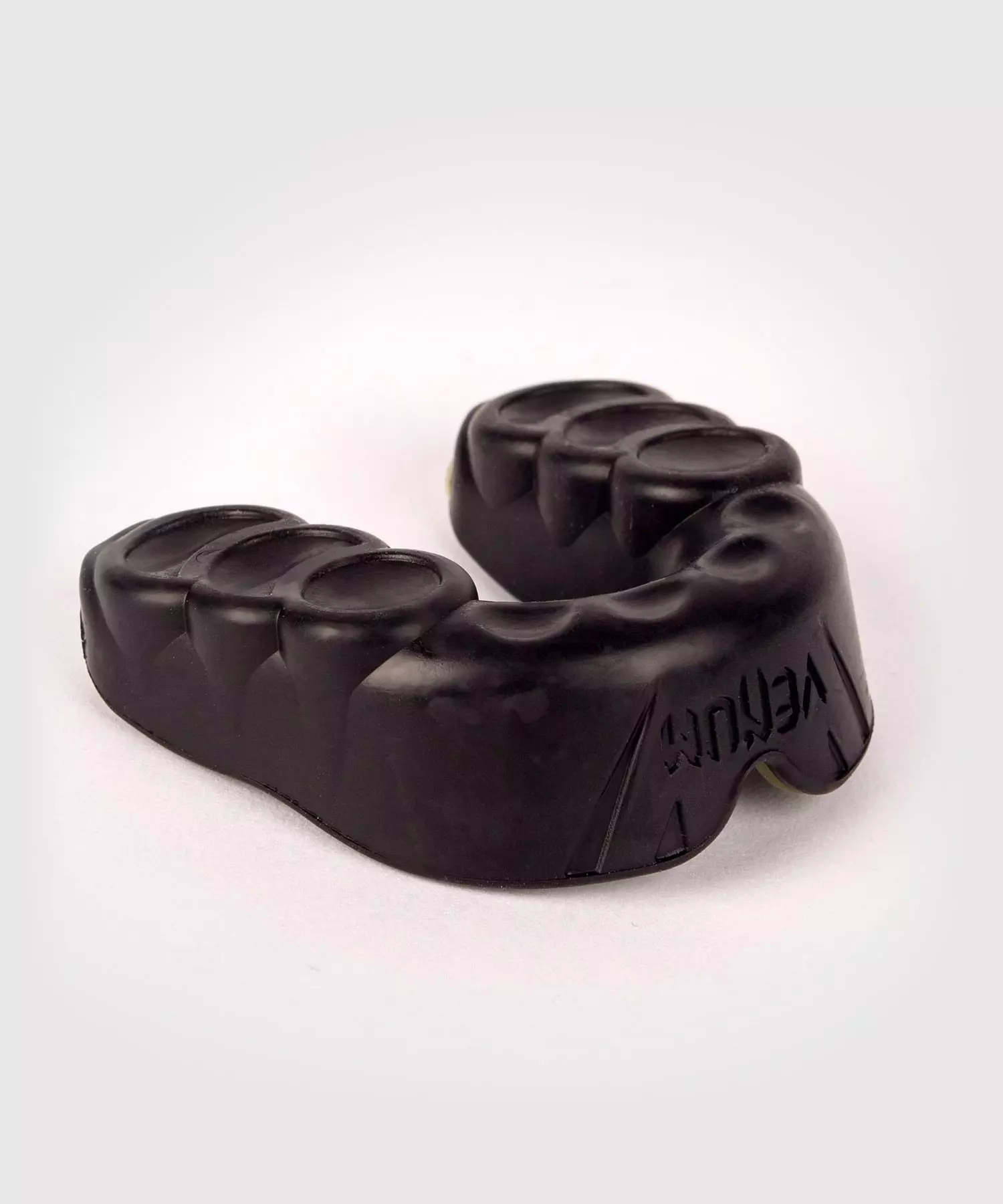 protege-dent-venum-challenger-noir-kaki