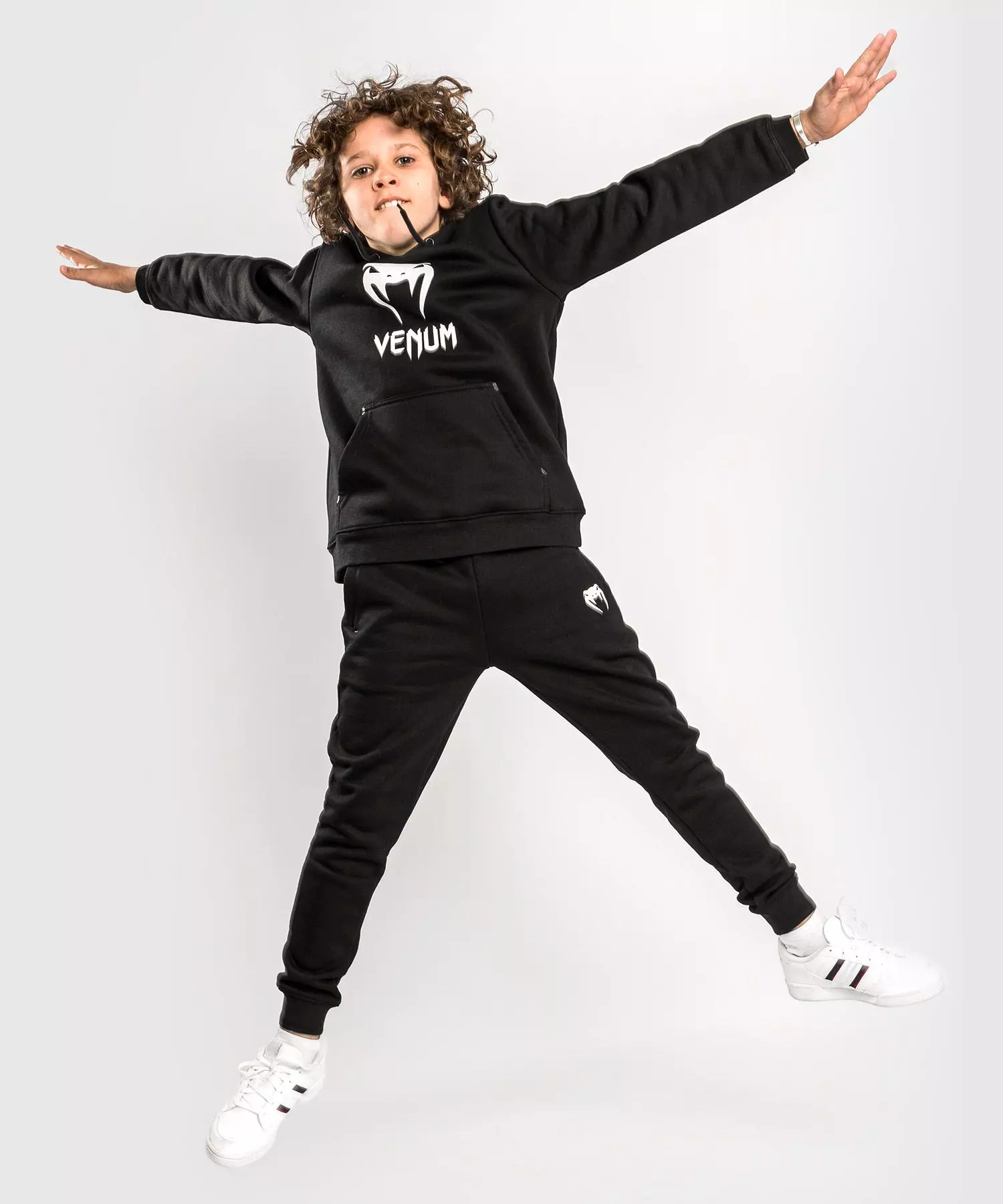 pull-venum-enfant-noir