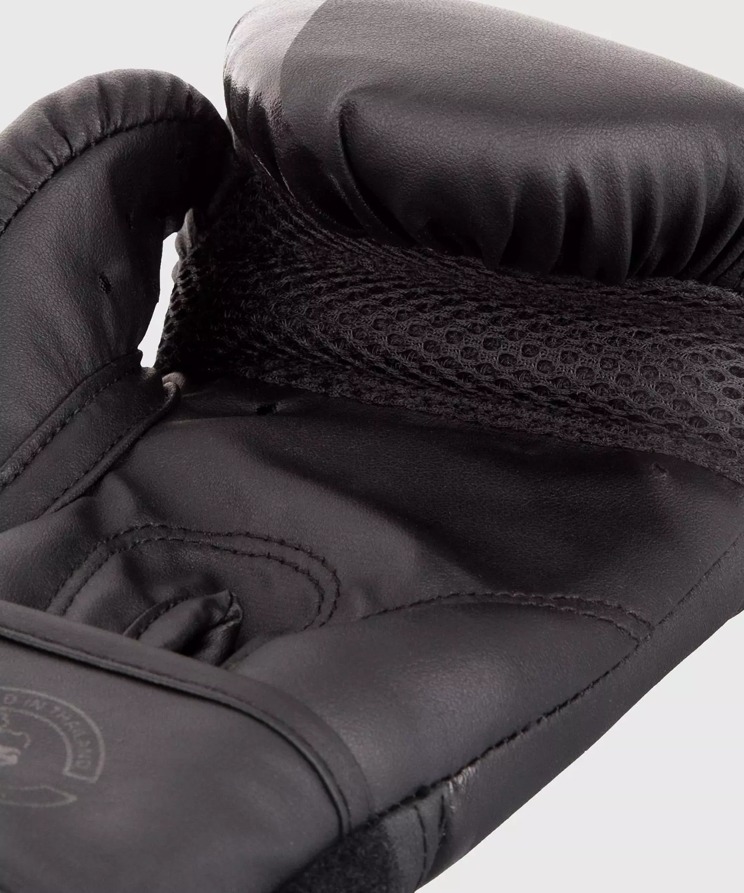 gant-boxe-venum-challenger-noir-enfant