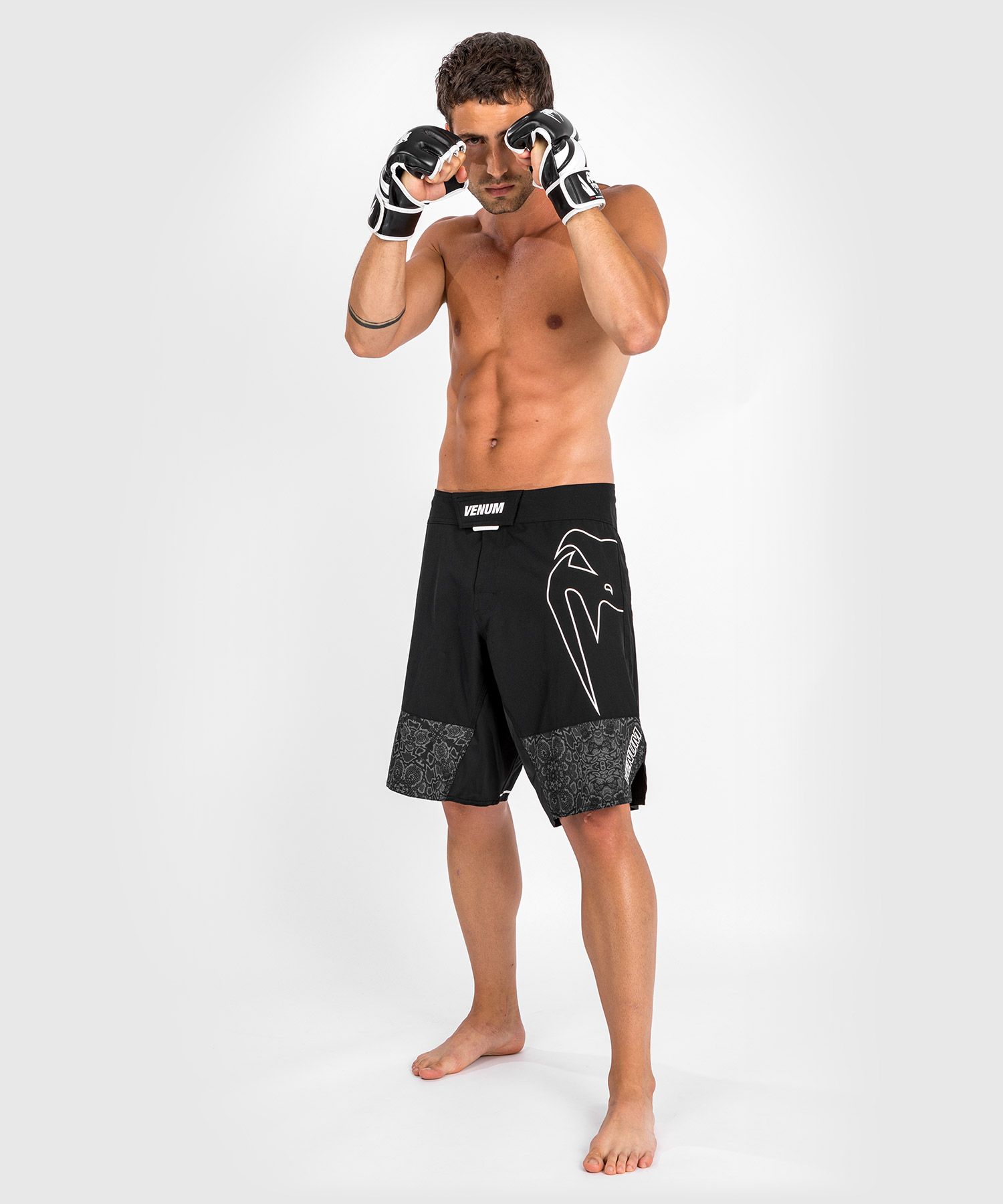 short-mma-venum-light-noir
