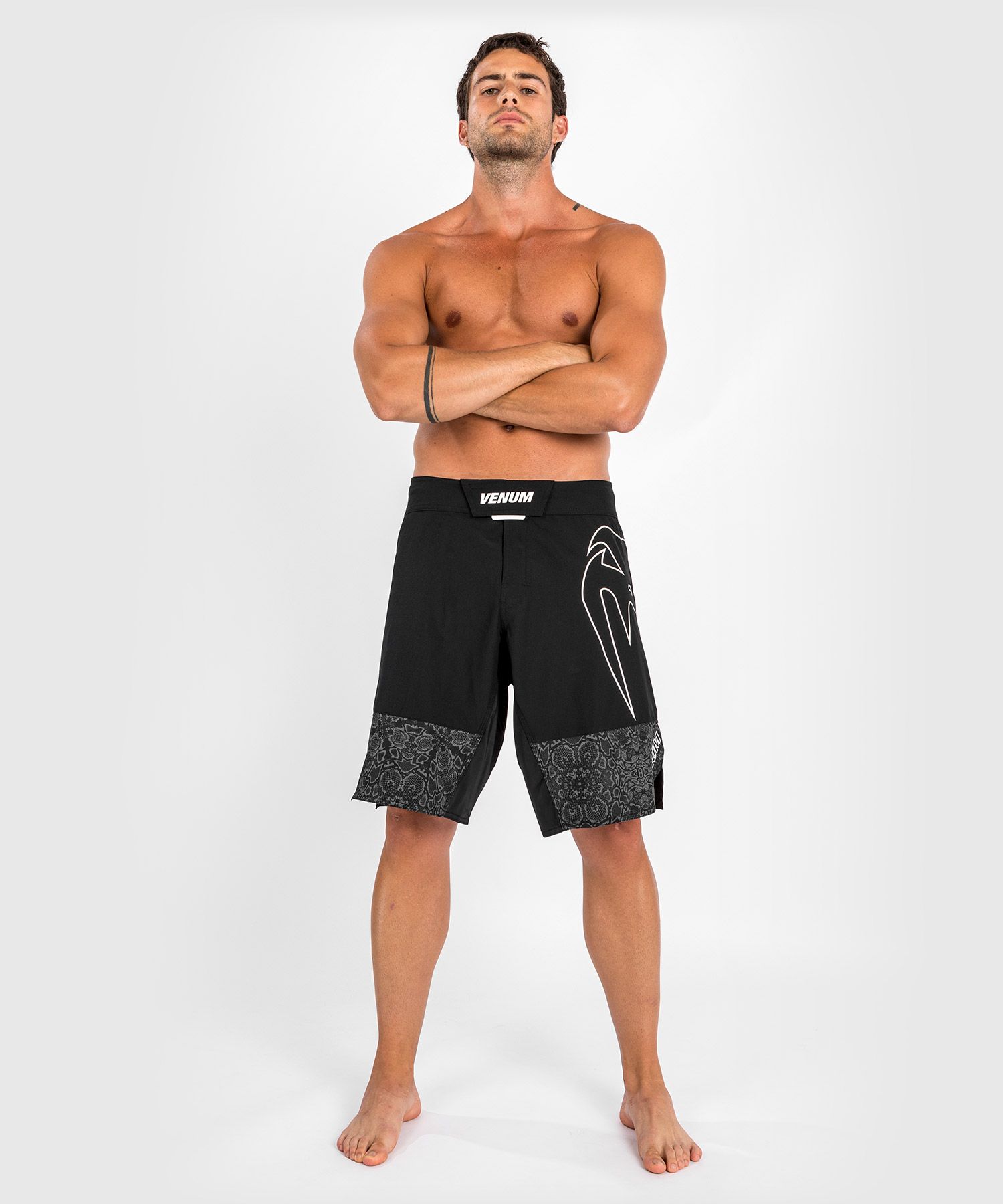 short-de-mma-venum-light-noir