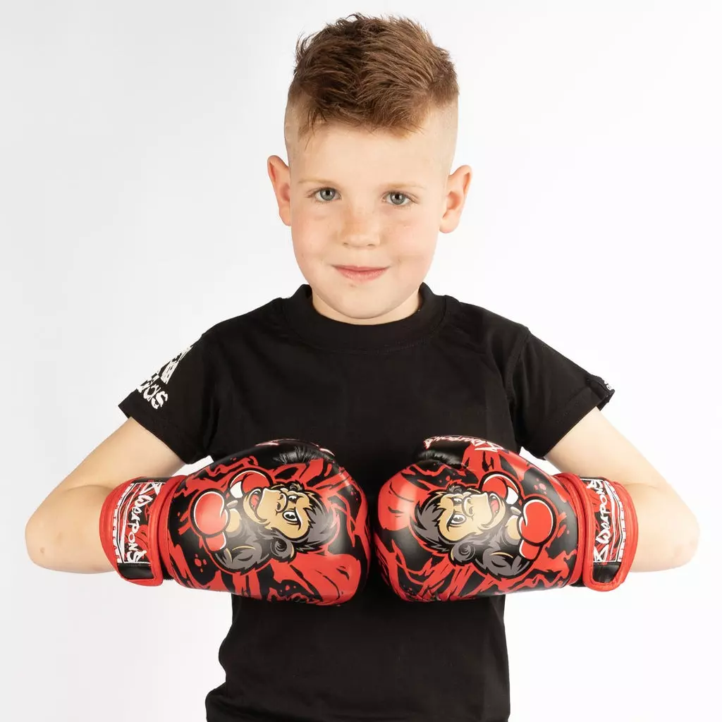 gants-de-boxe-enfant-garcon-rouge-noir-8weapons