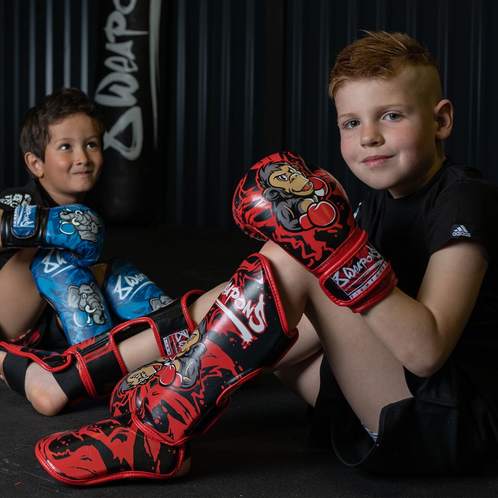 gants-boxe-8weapons-enfant-garcon-rouge
