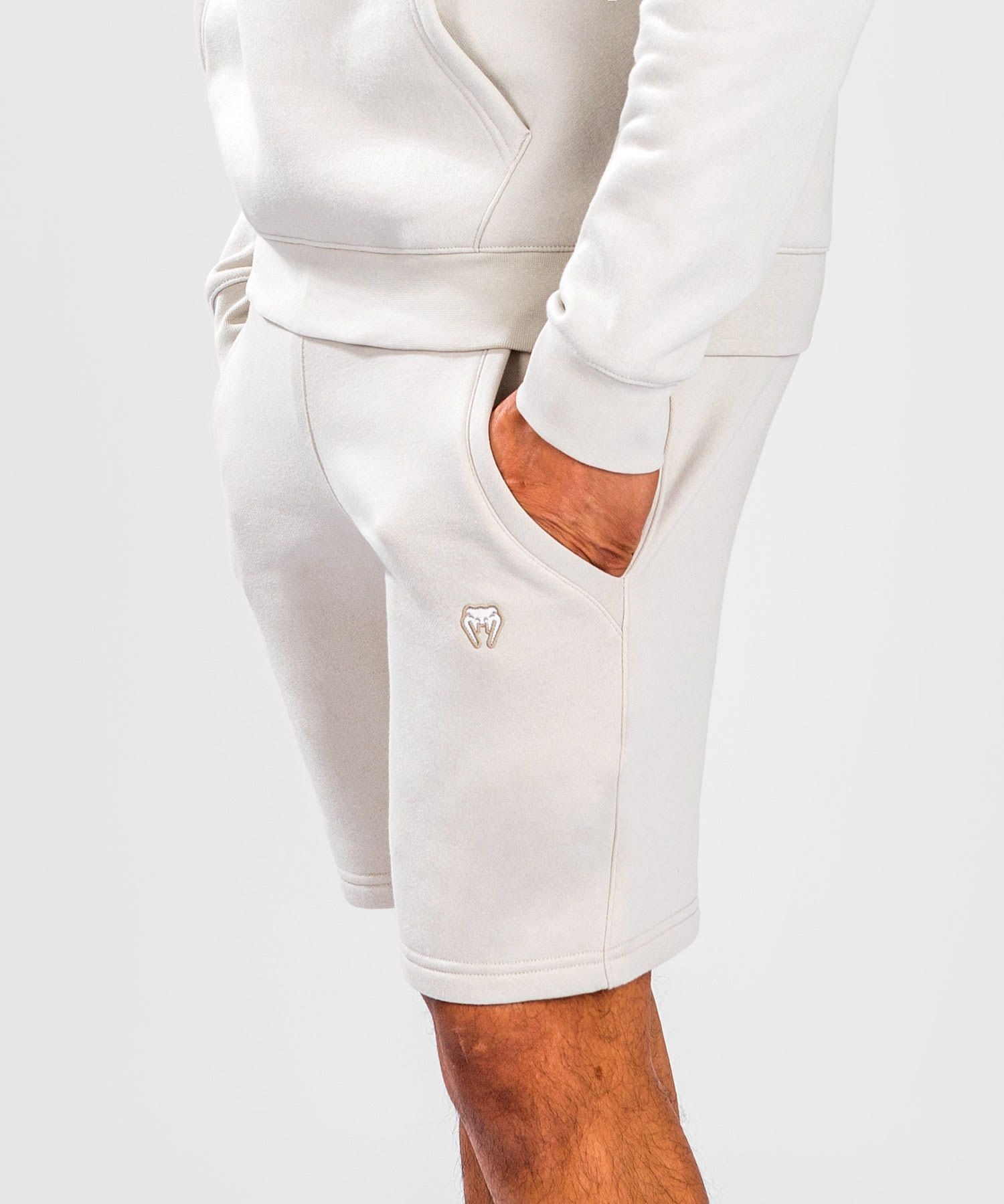 short-venum-beige-silent