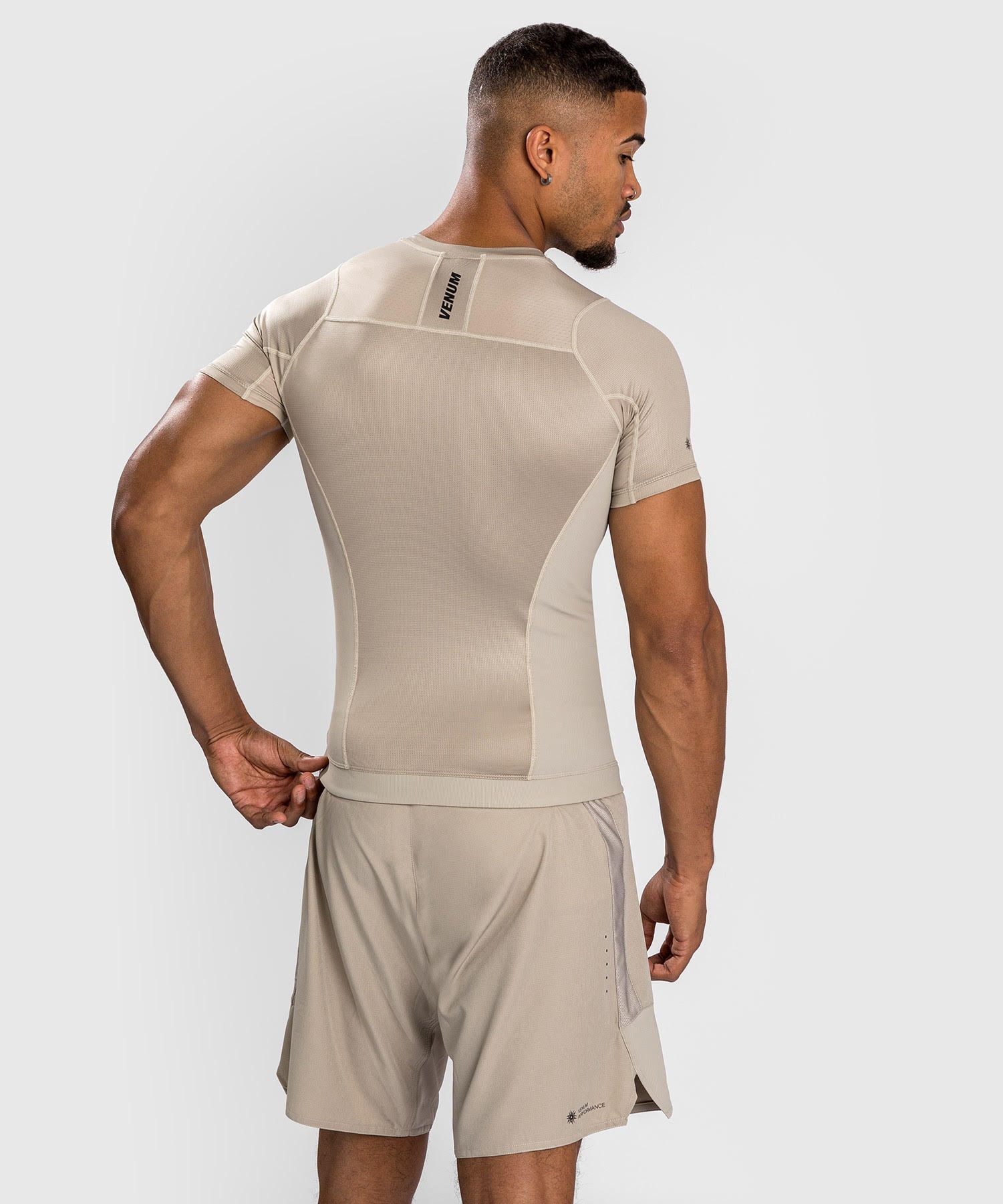 rashguard-venum-g-fit-air-beige