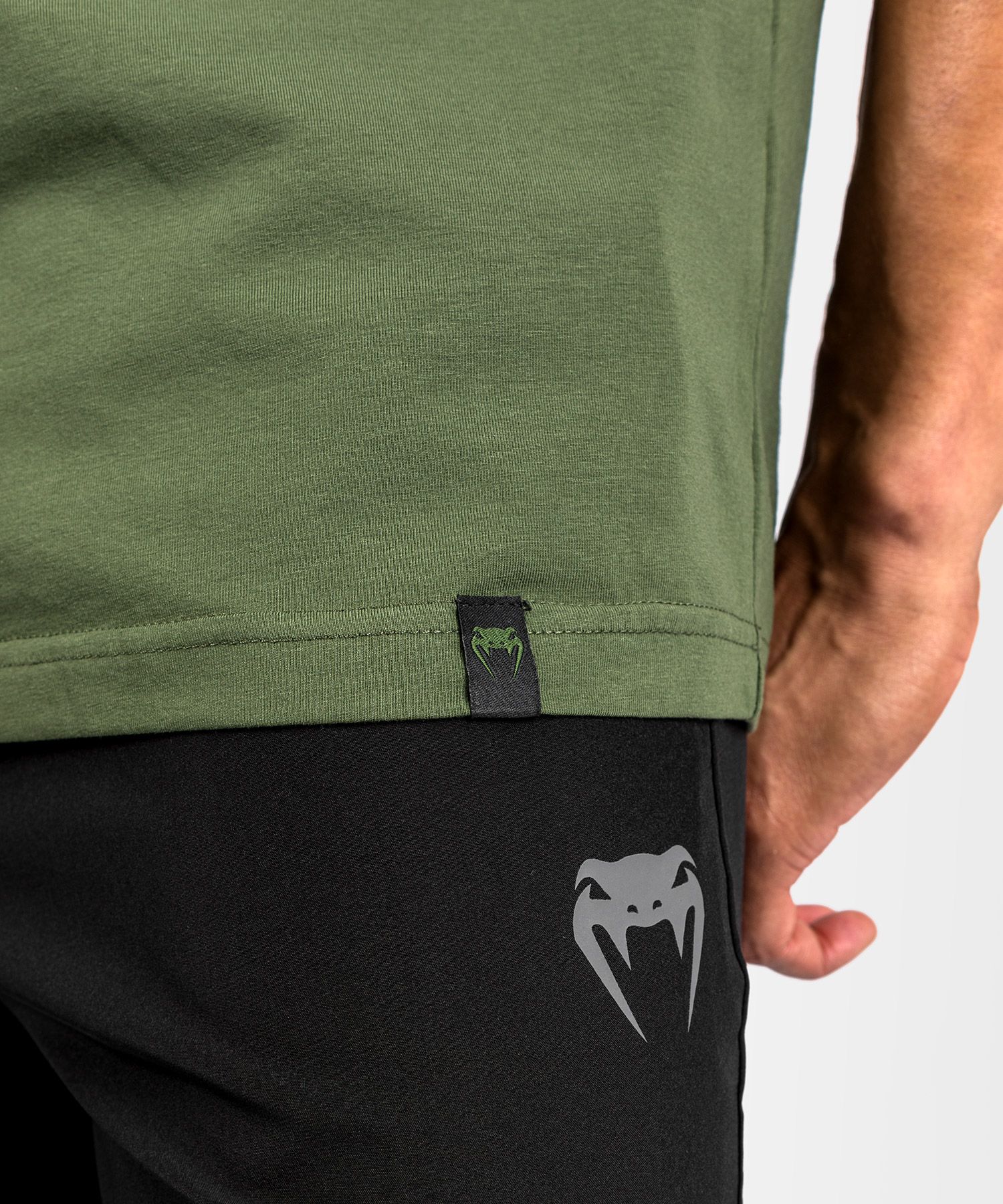 tee-shirt-venum-classic-kaki