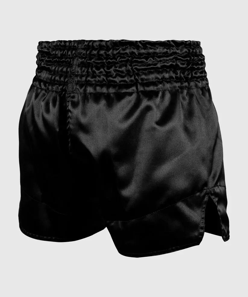 short-de-boxe-thai-classic-venum-noir-blanc
