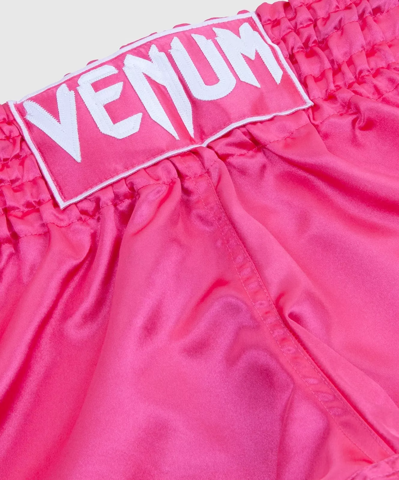 short-de-boxe-thai-venum-classic-rose
