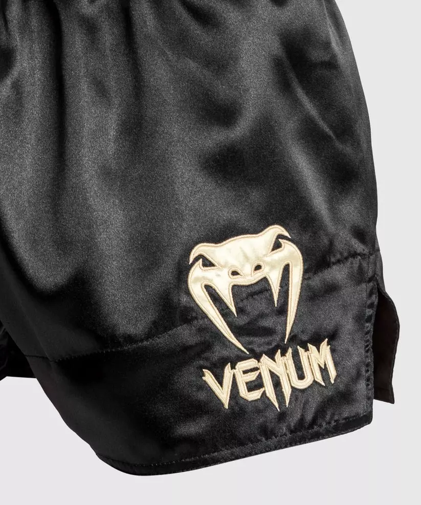 short-venum-boxe-thai-noir-rouge