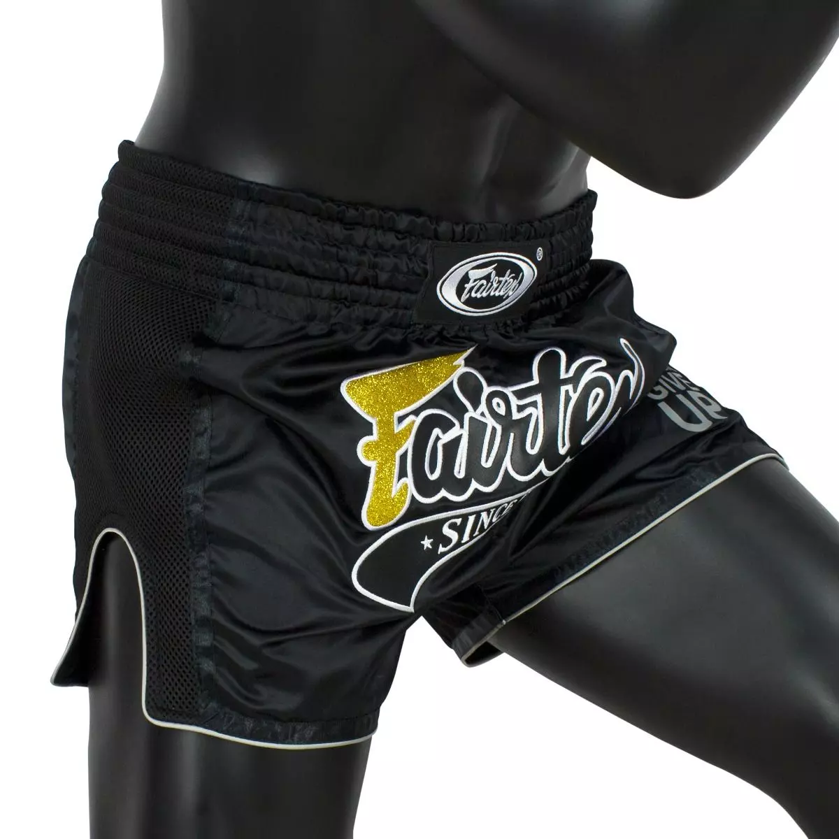 short-de-boxe-thai-fairtex-noir-nevergiveup