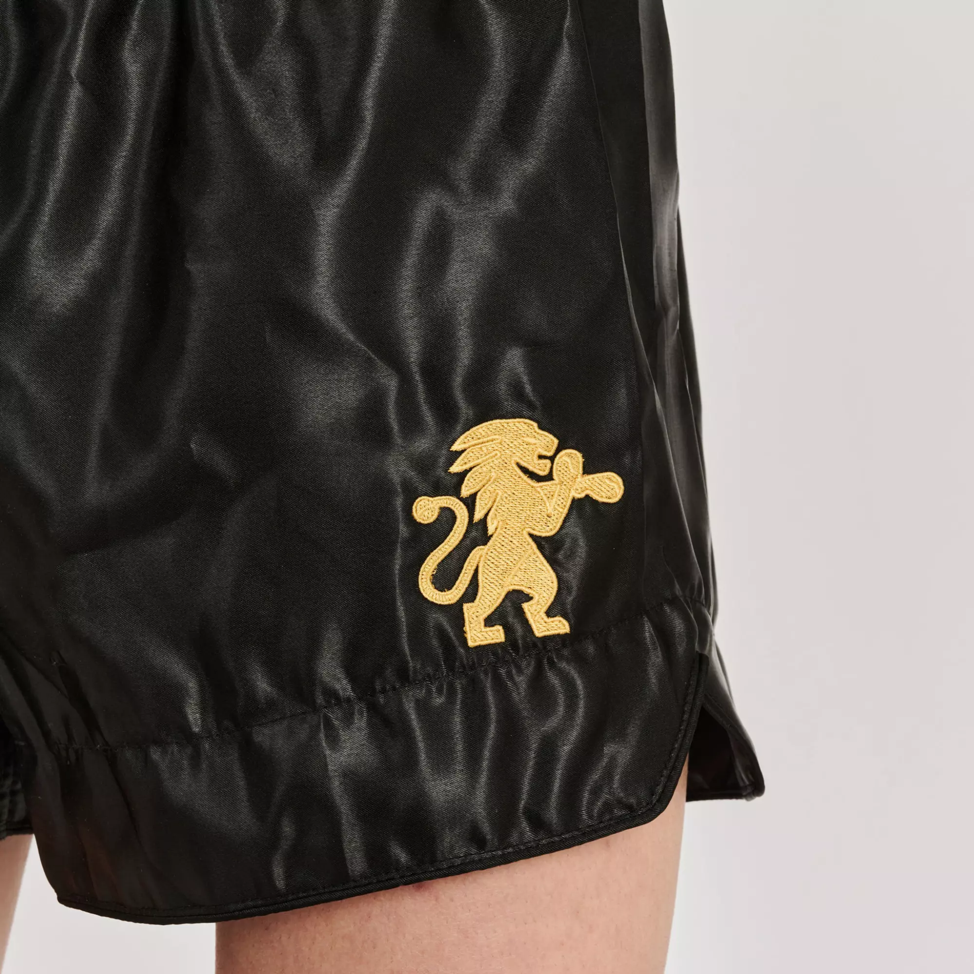 short-de-boxe-thai-leone-classic-noir