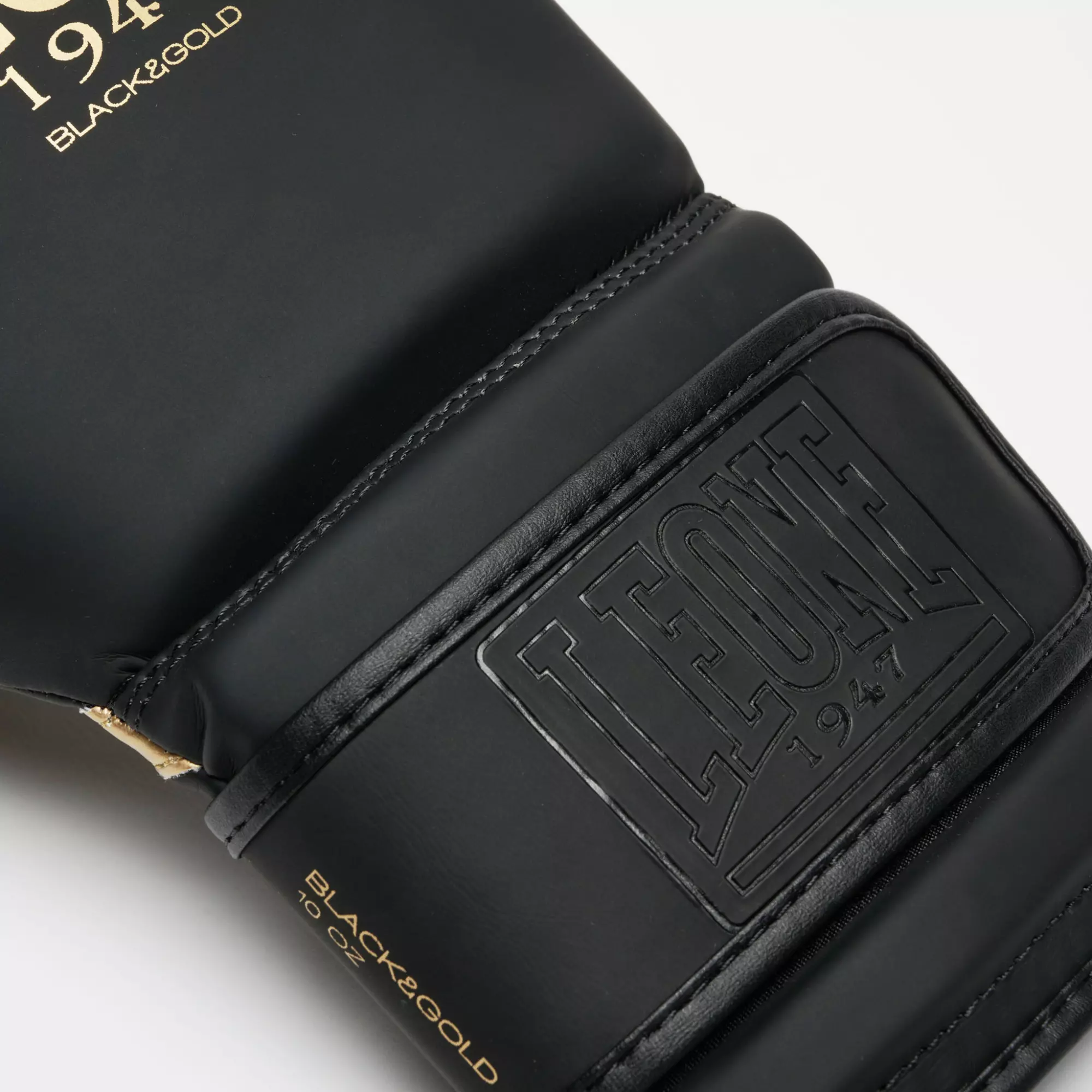 gant-de-boxe-leone-noir-or