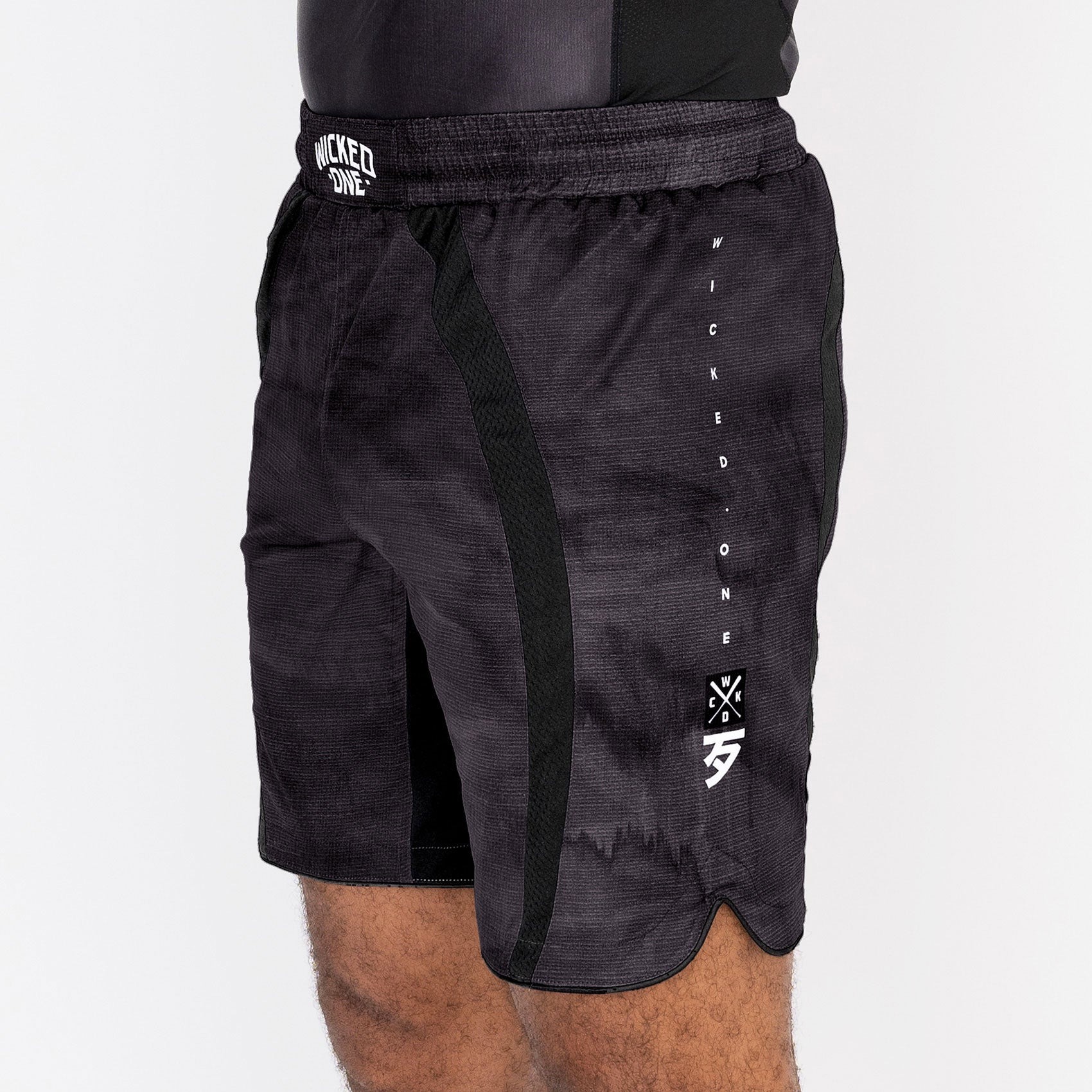 short-contest-wicked1-noir