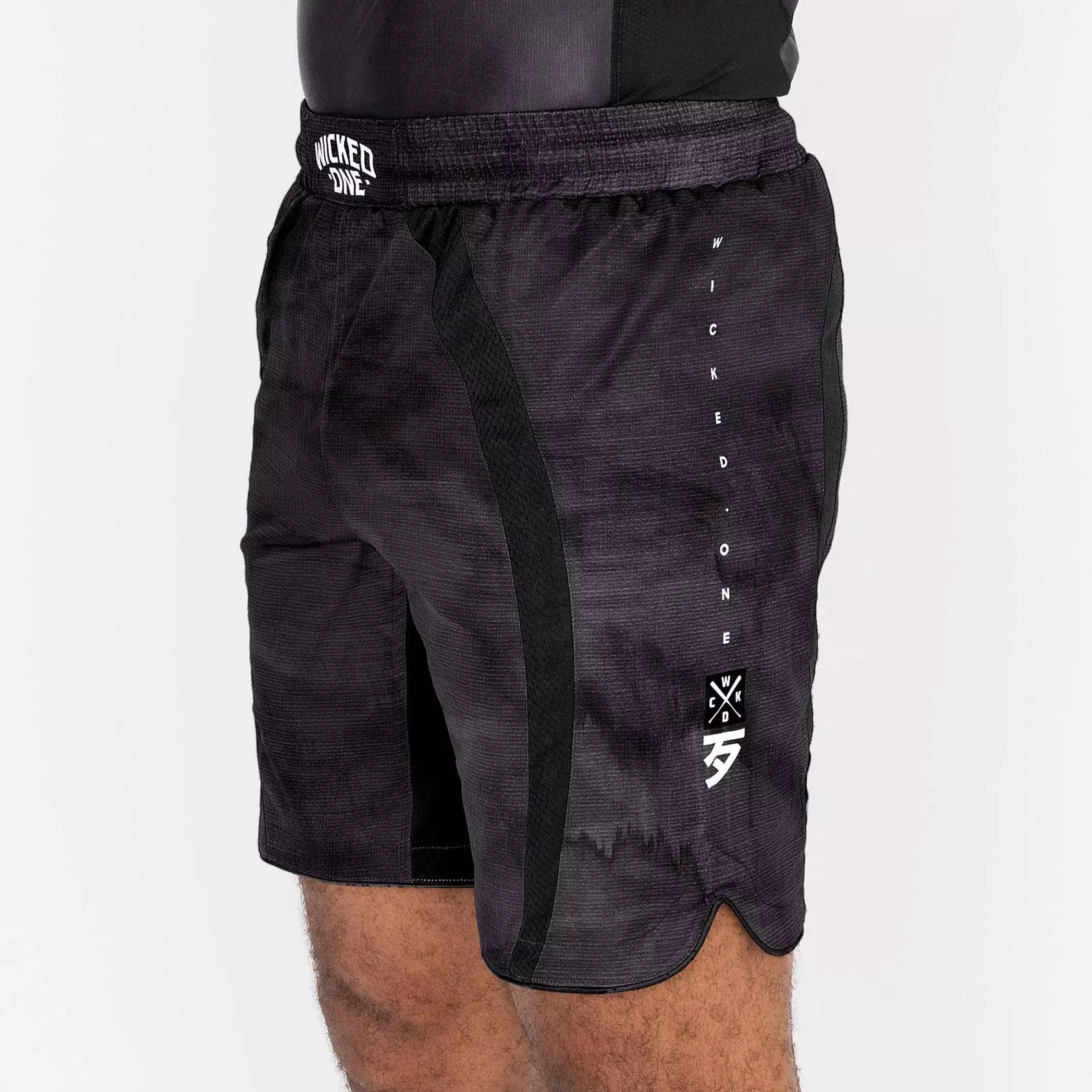 short-contest-wicked1-noir