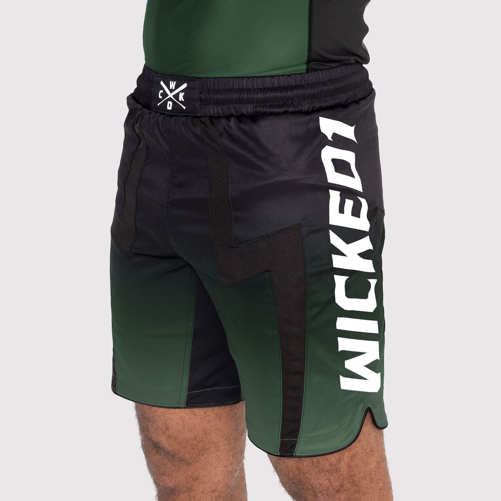 short-eager-ghost-wicked1-noir-vert