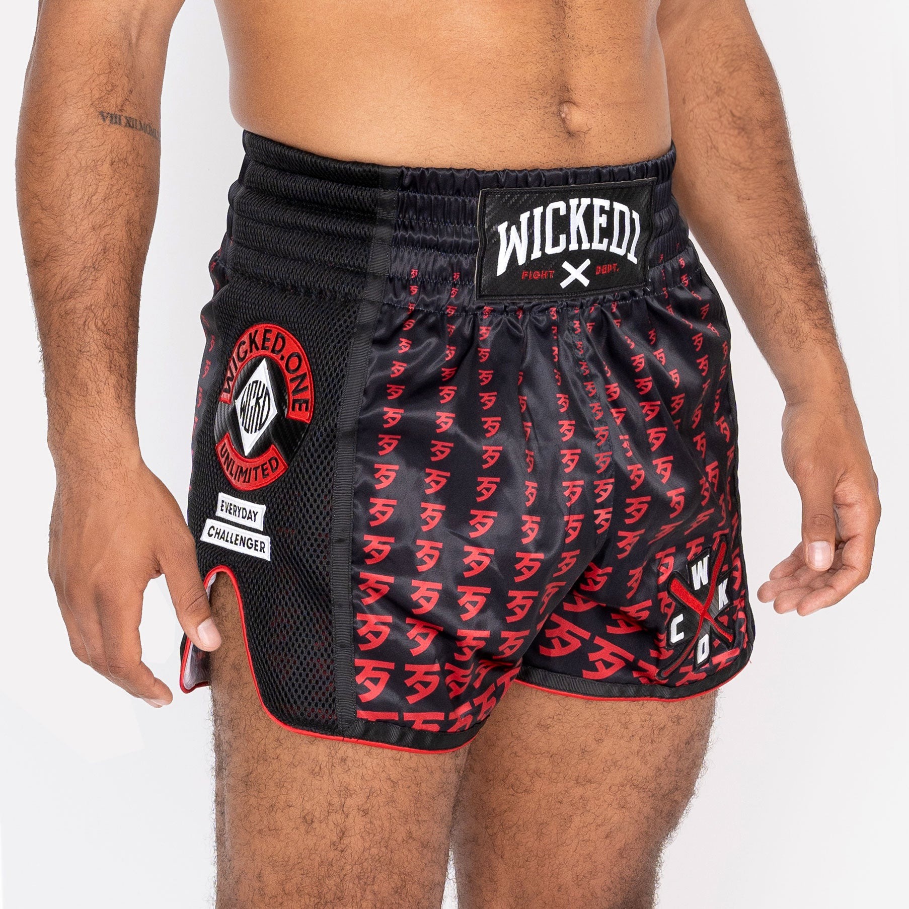 short-de-muay-thai-wicked-one-infinit-noir-rouge