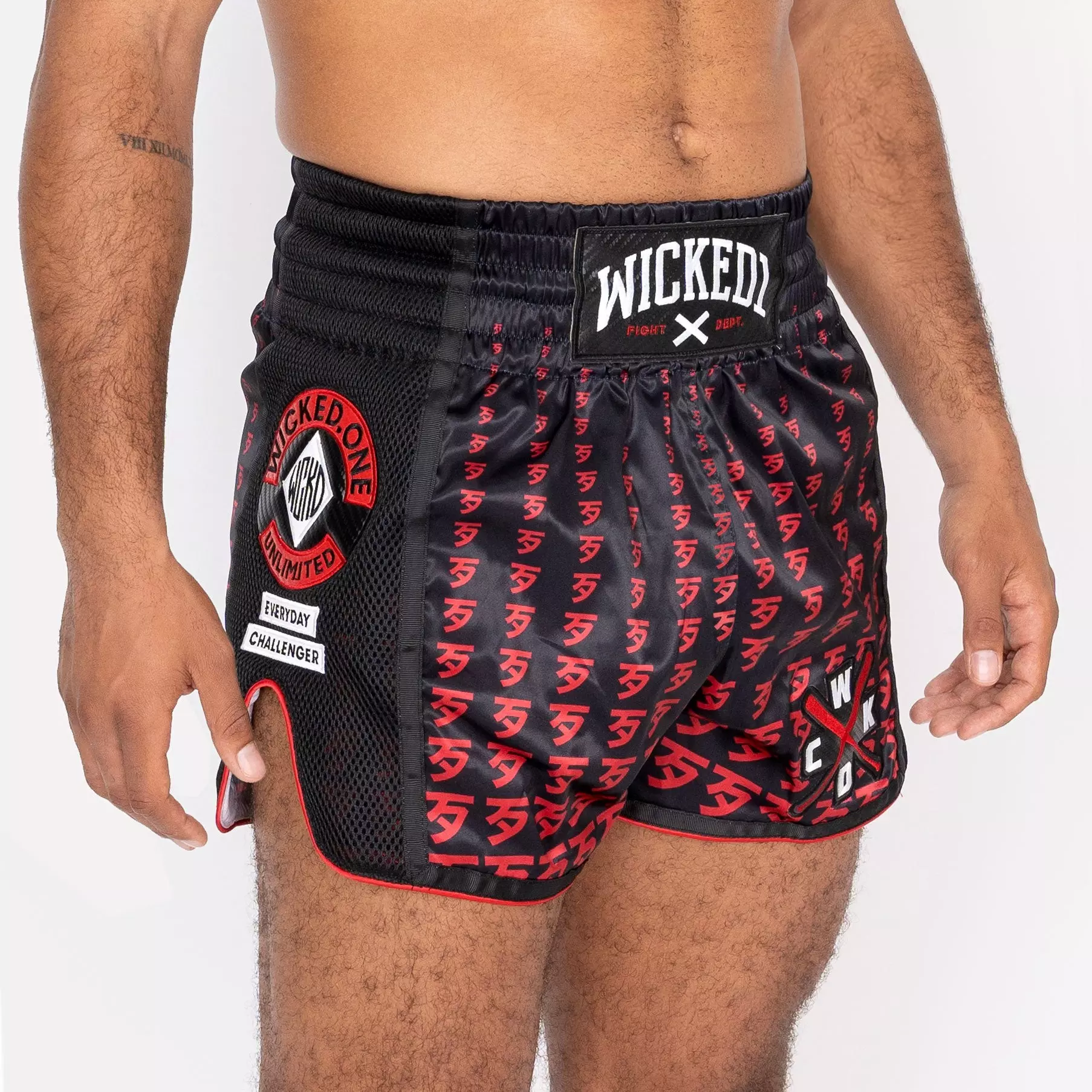 short-de-muay-thai-wicked-one-infinit-noir-rouge