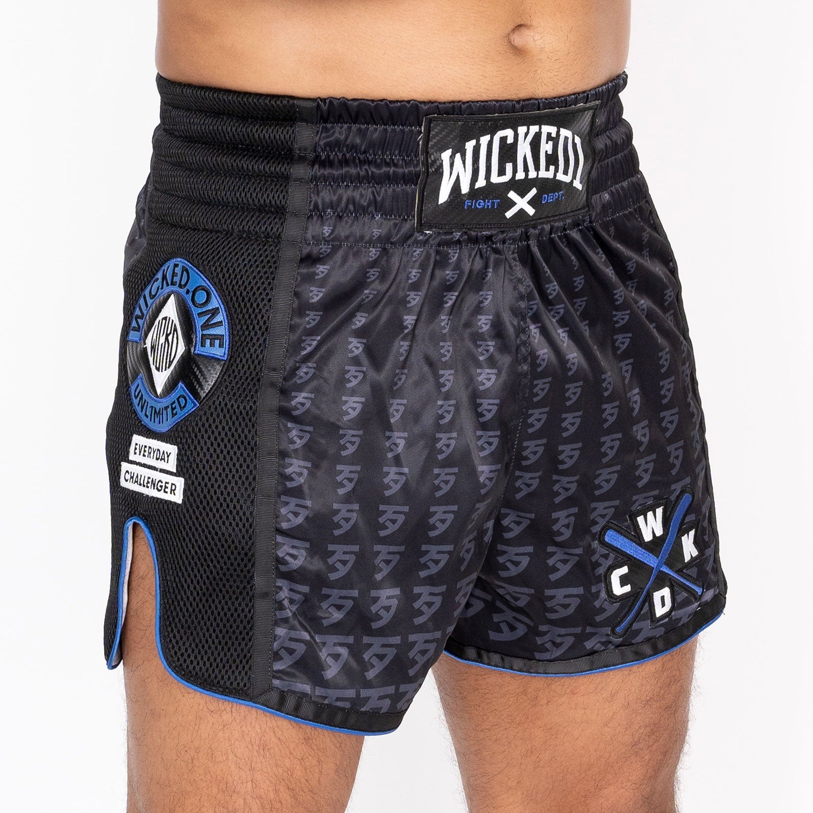 short-de-muay-thai-wicked-one-infinit-noir-bleu