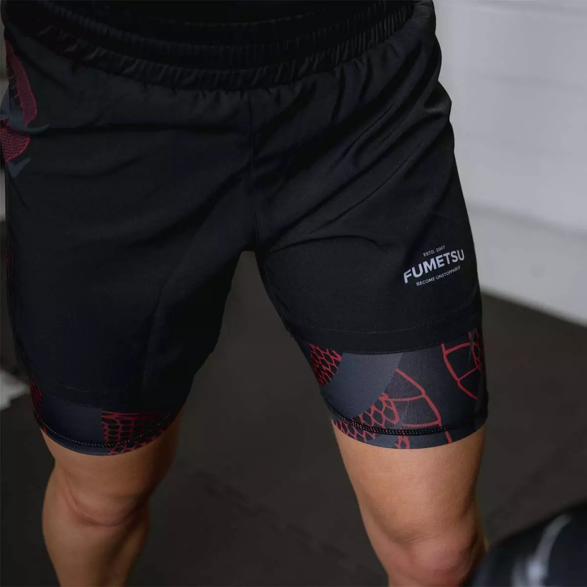 short-fumetsu-anaconda-noir-rouge
