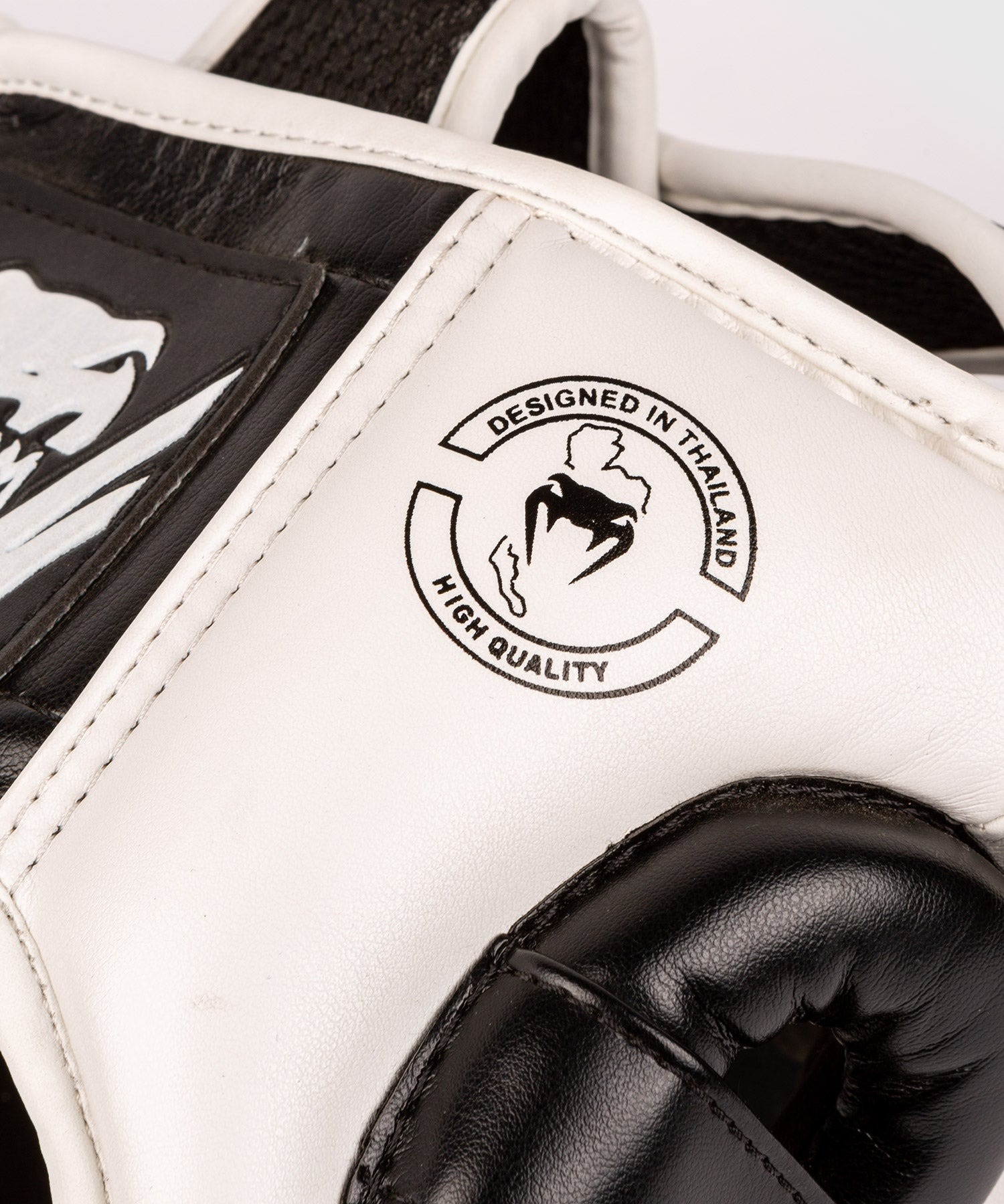 casque-boxe-challenger-enfant-venum-noir-blanc