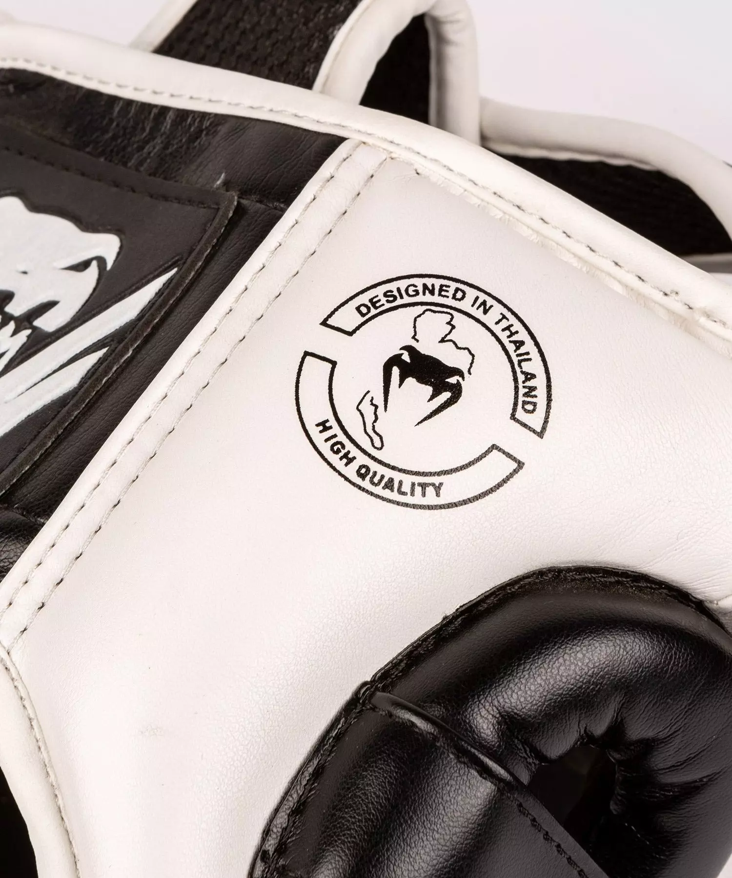casque-boxe-challenger-enfant-venum-noir-blanc
