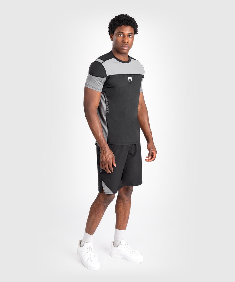 t-shirt-dry-tech-manches-courtes-homme-tempest-venum-noir-gris