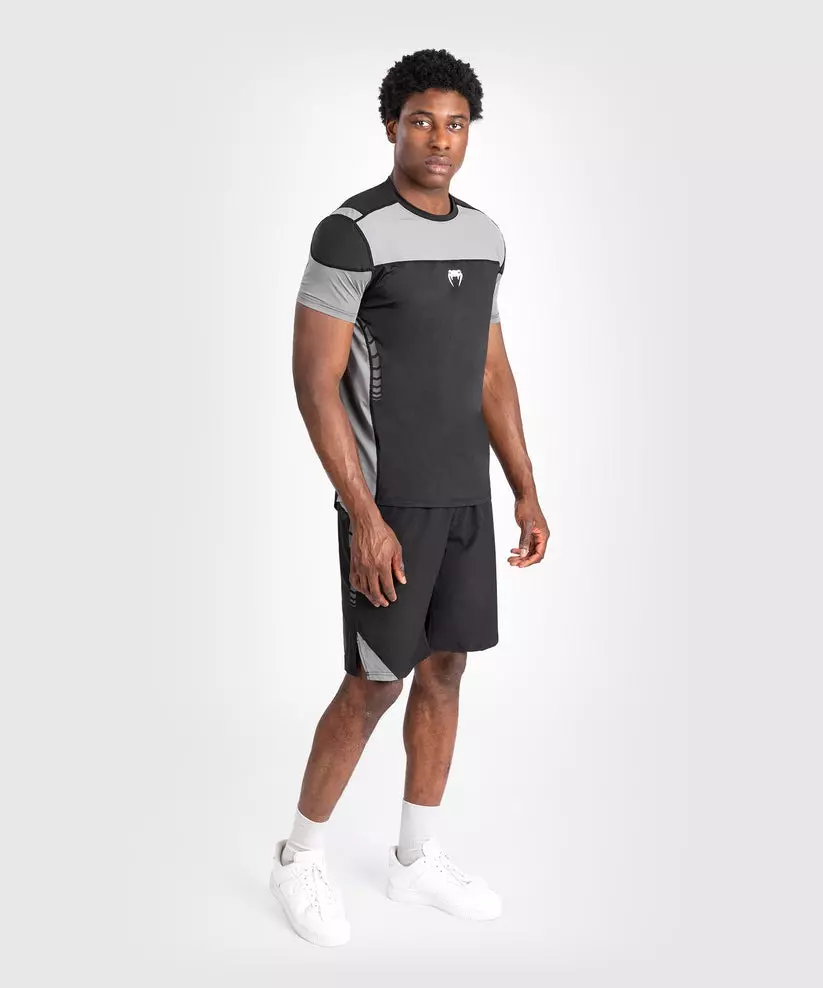 t-shirt-dry-tech-manches-courtes-homme-tempest-venum-noir-gris
