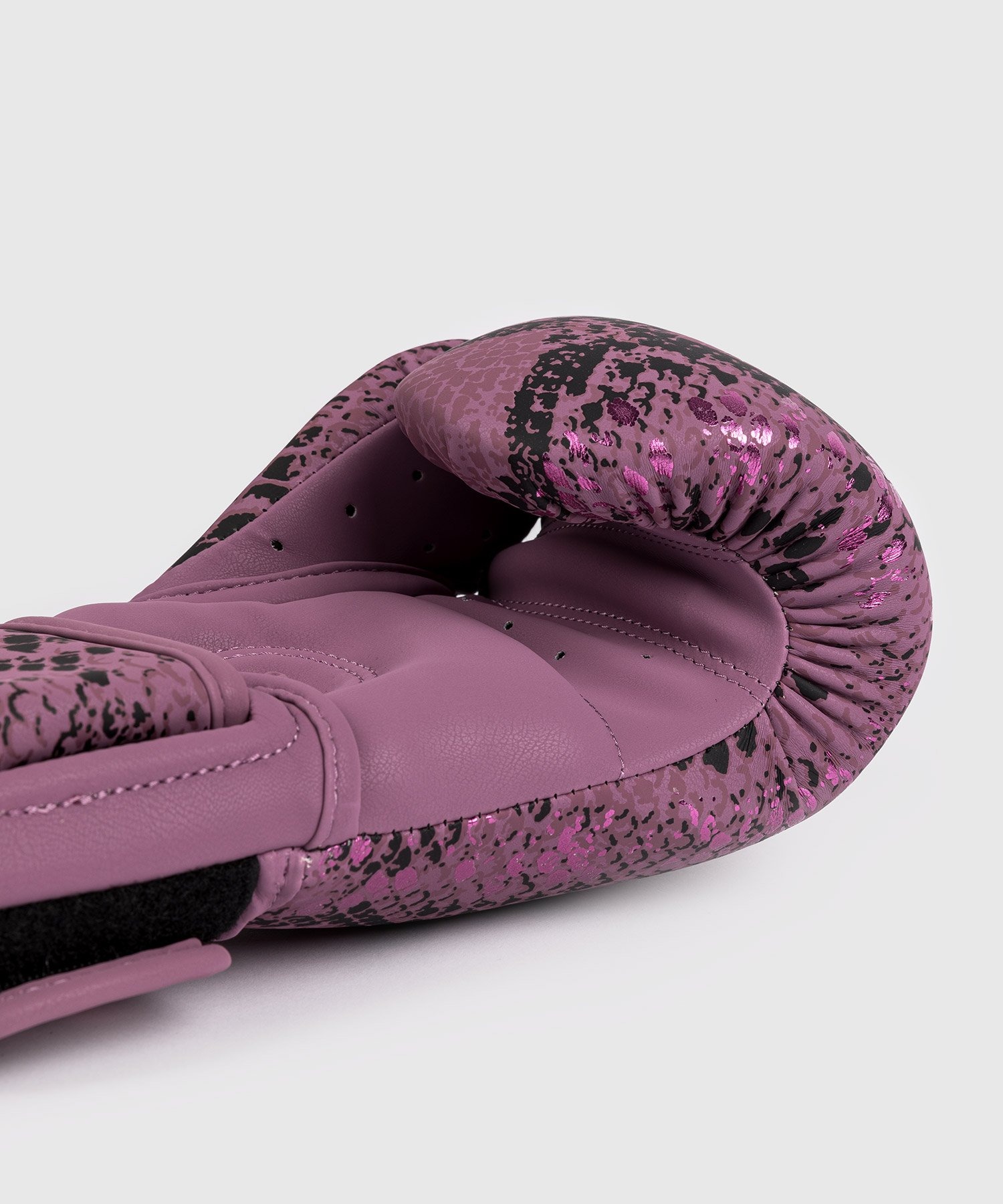 gants-de-boxe-venum-violet-amazonia