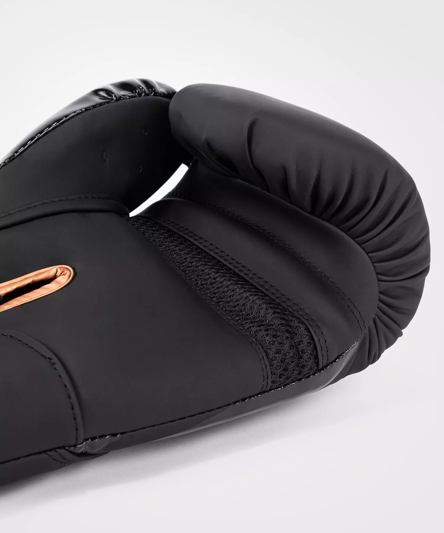 gants-de-boxe-challenger-bronze-venum