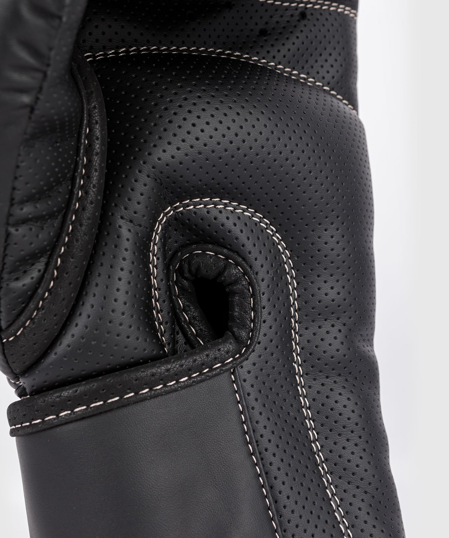 gants-boxe-venum-impacte-evo-noir