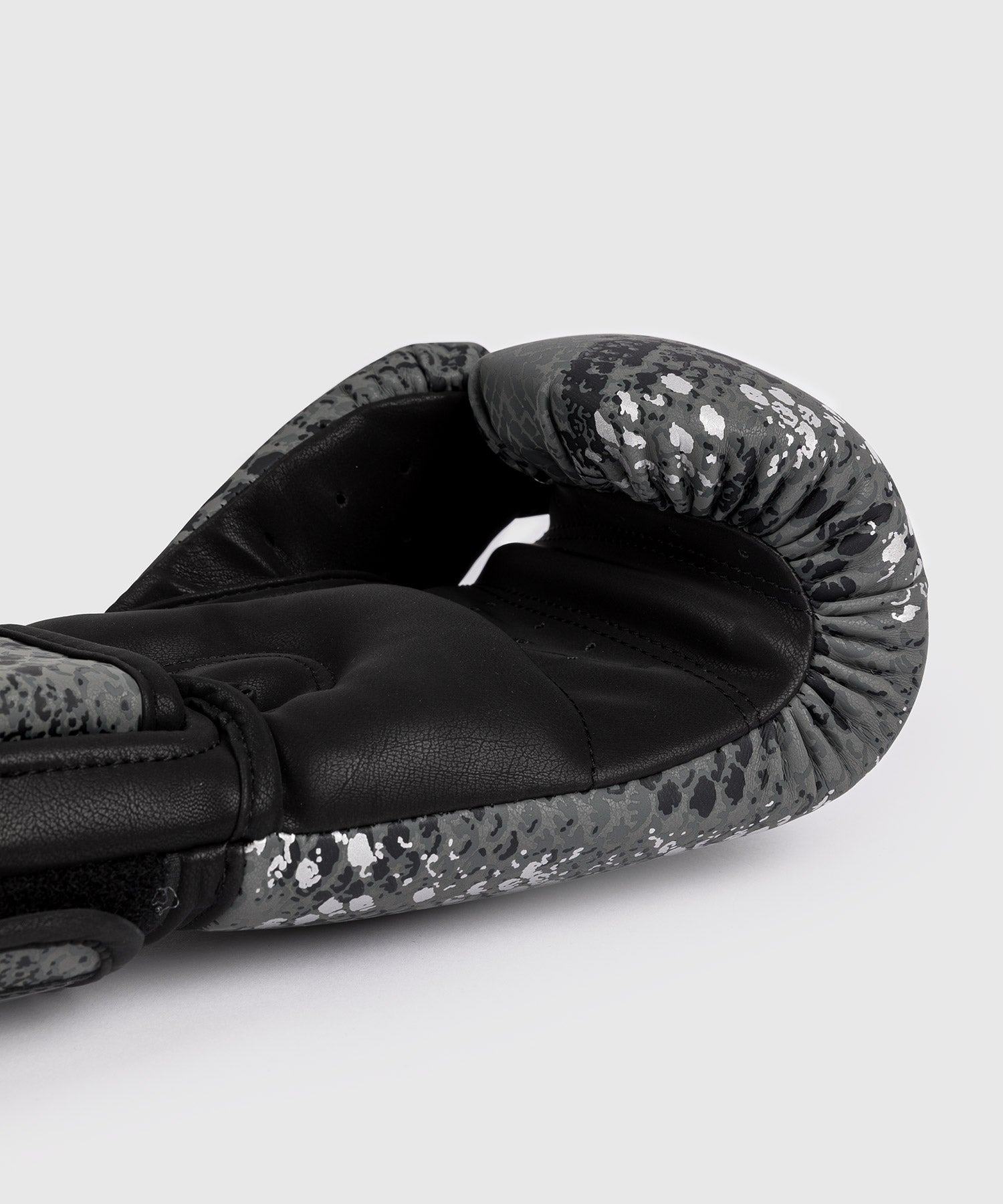 gant-boxe-venum-amazonia-gris