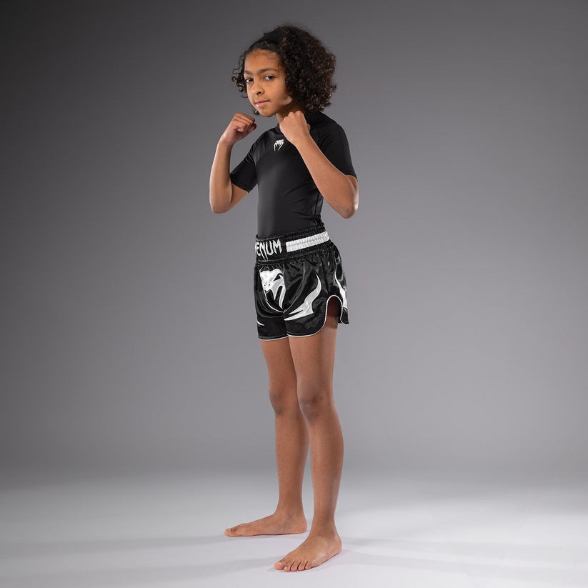 short-boxe-thai-enfant-venum-inferno-noir-blanc