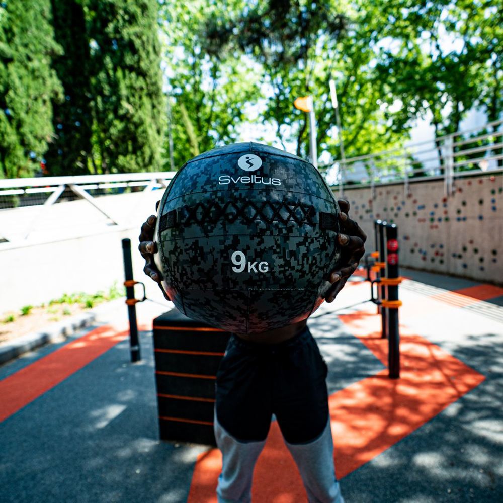 wall-ball-camouflage-sveltu
